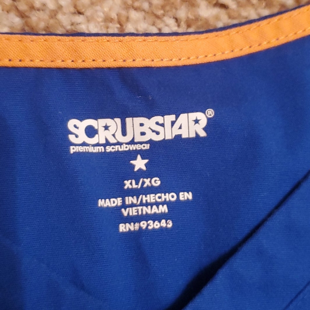 Scrub Set - Picture 2 of 5